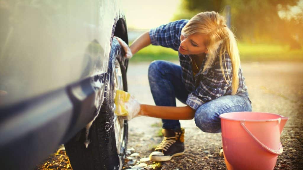 Reasons You Should Be Handwashing Your Car